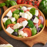 Greek Salad: Sensasi Segar dari Mediterania yang Bikin Ketagihan