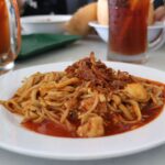 Mie Tarempa: Mie Pedas Gurih Khas Kepulauan Riau yang Bikin Ketagihan!
