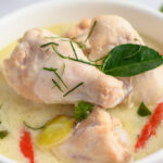 Opor Ayam Khas Nusantara yang Gurih, Lembut, dan Selalu Dirindukan