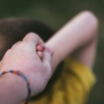 Clingy: Sikap Terlalu Melekat yang Sering Muncul dalam Hubungan