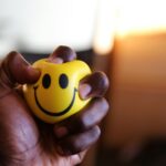 Cara Menemukan Kebahagiaan dengan Langkah Sederhana dan Realistis